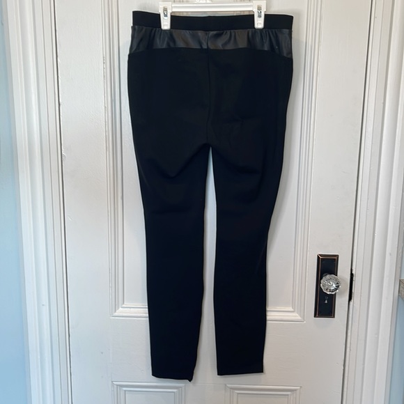 Smart Set Leggings, faux leather front, size M - Picture 2 of 6